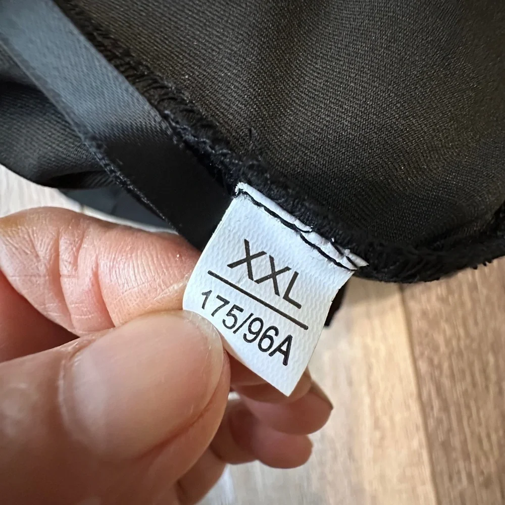 🏖️175/96A  Black Size XXL  SkortSkirt  Excellent condition